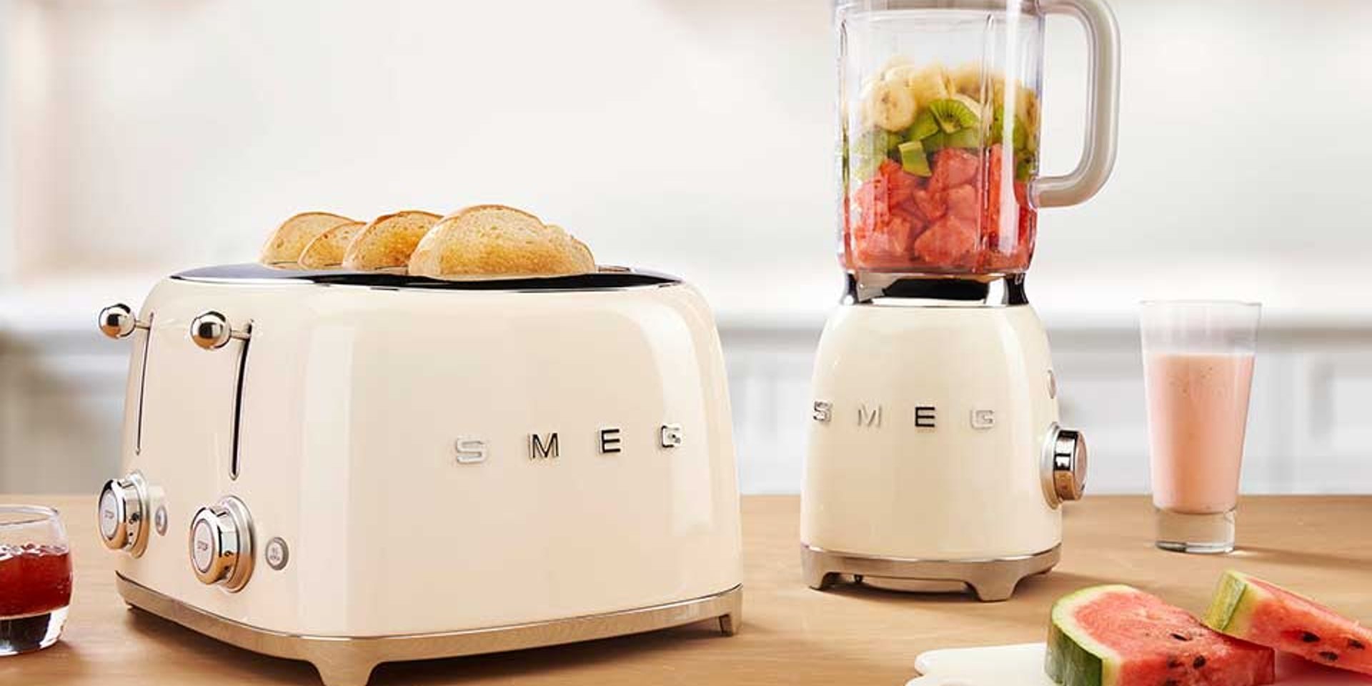 Smeg TSF03 4-slice toaster in a kitchen