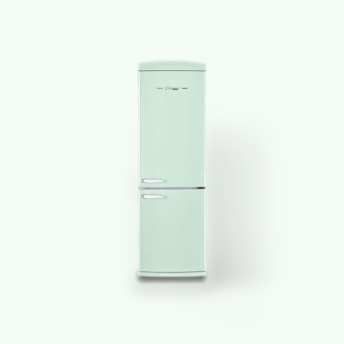 Unique Appliances Classic Retro bottom-freezer refrigerator (7 to 17.7 cu. ft.)