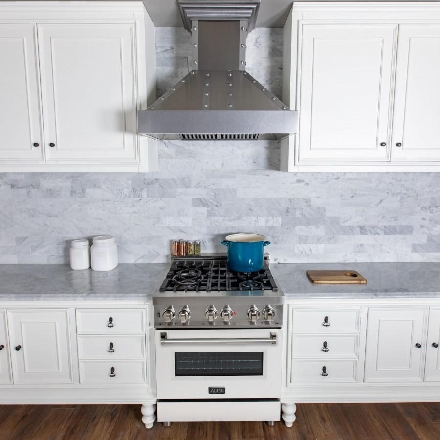 ZLINE Legacy 30 in. dual-fuel range in a room